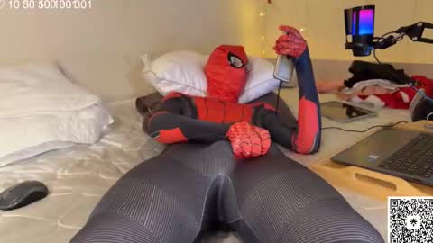 Snapshot of curlyboyy_ chatting on February 27, 2025, 9:14 pm Mike pvt is open online show from February 27, 2025, 9:14 pm