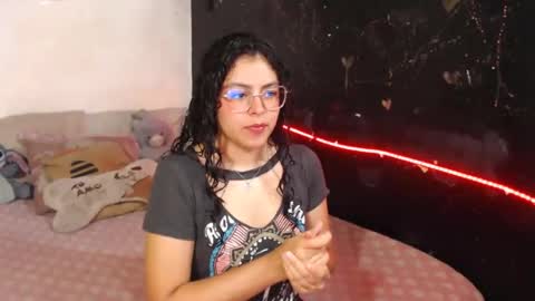 Max and Cata online show from February 19, 2025, 2:33 am