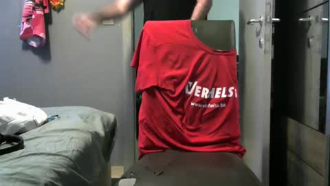 curlyfurly online show from February 4, 2026, 11:42 pm