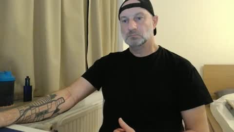 Curman85 online show from October 10, 2025, 10:42 pm