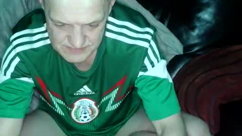 curvelover1977 online show from February 20, 2026, 10:21 pm