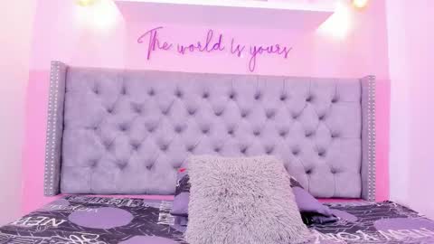 Snapshot of curvy_bigass18 chatting on February 4, 2026, 10:36 pm curvy_bigass18 online show from February 4, 2026, 10:36 pm