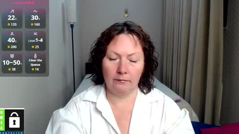 curvy_girlz online show from September 28, 2025, 4:23 pm