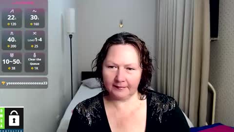 curvy_girlz online show from October 3, 2025, 4:37 pm