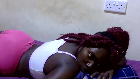 curvy_queen12 online show from July 13, 2026, 7:33 am