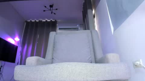 Snapshot of curvybabex chatting on July 2, 2026, 12:10 am Courtney online show from July 2, 2026, 12:10 am