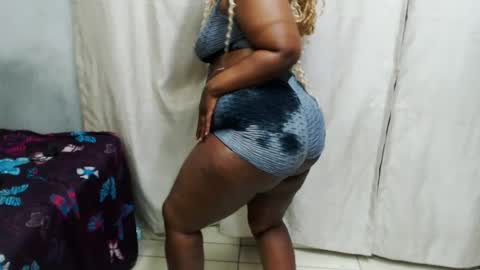 curvydarkfatass online show from July 13, 2026, 12:57 am