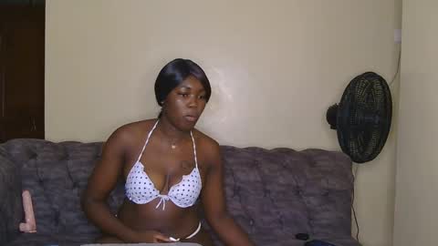 Snapshot of curvyebony1 chatting on January 25, 2025, 2:47 am curtis online show from January 25, 2025, 2:47 am