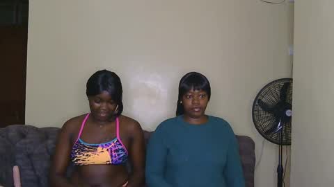 Snapshot of curvyebony1 chatting on January 26, 2025, 3:17 am curtis online show from January 26, 2025, 3:17 am