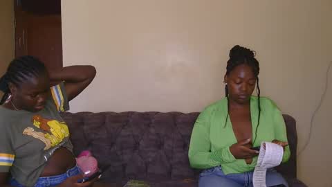 Snapshot of curvyebony1 chatting on February 4, 2025, 11:49 am curtis online show from February 4, 2025, 11:49 am