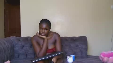 Snapshot of curvyebony1 chatting on February 7, 2025, 5:31 am curtis online show from February 7, 2025, 5:31 am