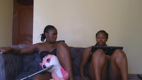 Snapshot of curvyebony1 chatting on February 8, 2025, 6:43 am curtis online show from February 8, 2025, 6:43 am