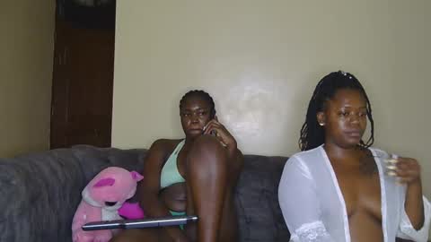 Snapshot of curvyebony1 chatting on February 10, 2025, 3:42 pm curtis online show from February 10, 2025, 3:42 pm