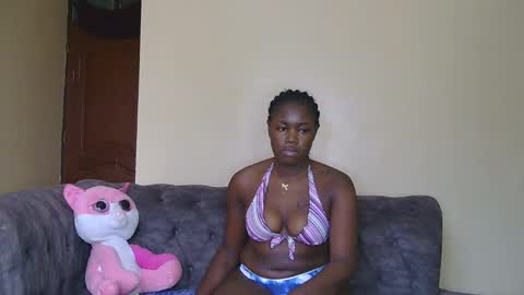 Snapshot of curvyebony1 chatting on February 11, 2025, 4:11 am curtis online show from February 11, 2025, 4:11 am