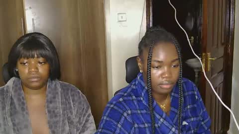 Snapshot of curvyebony1 chatting on March 11, 2025, 5:38 am curtis online show from March 11, 2025, 5:38 am