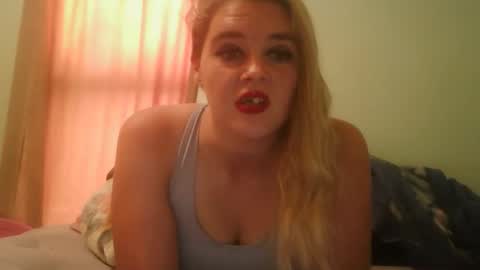 Snapshot of curvymom2025 chatting on November 7, 2025, 9:26 pm curvymom2025 online show from November 7, 2025, 9:26 pm