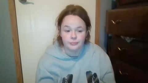 Snapshot of curvyplayday chatting on October 11, 2025, 9:52 am dahlia -kim online show from October 11, 2025, 9:52 am