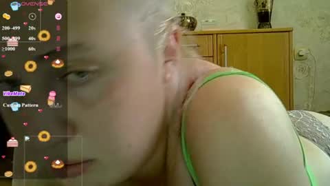 Curvy online show from June 13, 2026, 2:48 pm