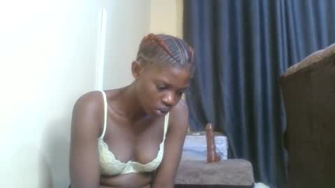 cute_banice online show from January 7, 2025, 3:23 pm