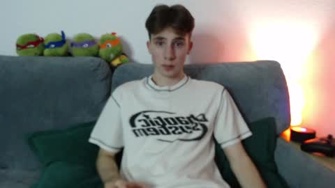 Snapshot of cute_brian chatting on January 23, 2025, 9:50 pm Im Brian online show from January 23, 2025, 9:50 pm