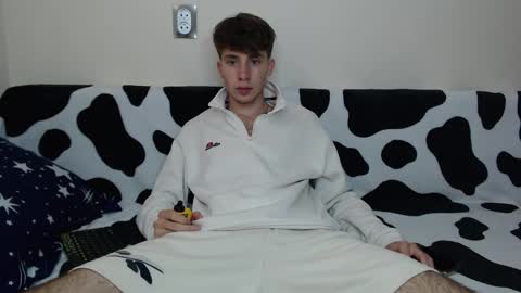Snapshot of cute_brian chatting on September 13, 2025, 9:31 am Im Brian online show from September 13, 2025, 9:31 am