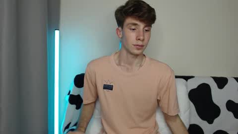 Snapshot of cute_brian chatting on September 26, 2025, 5:28 pm Im Brian online show from September 26, 2025, 5:28 pm