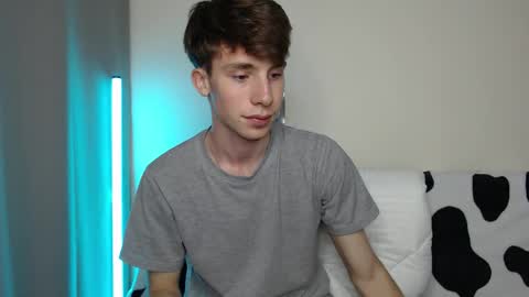 Snapshot of cute_brian chatting on October 1, 2025, 2:45 pm Im Brian online show from October 1, 2025, 2:45 pm