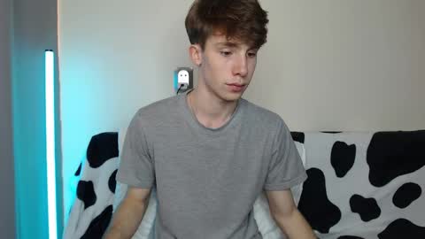 Snapshot of cute_brian chatting on October 6, 2025, 12:13 pm Im Brian online show from October 6, 2025, 12:13 pm