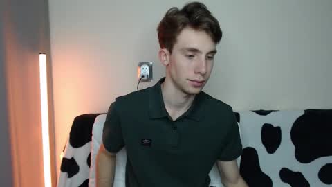 Snapshot of cute_brian chatting on October 11, 2025, 12:04 pm Im Brian online show from October 11, 2025, 12:04 pm