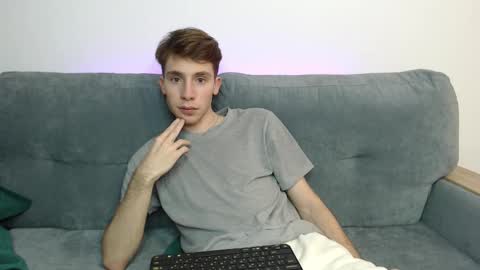 Snapshot of cute_brian chatting on October 30, 2025, 3:35 pm Im Brian online show from October 30, 2025, 3:35 pm