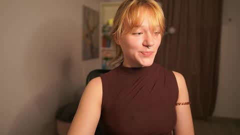 Coco online show from November 25, 2025, 7:36 pm