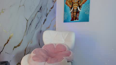 Snapshot of cute_dani1 chatting on January 13, 2025, 4:07 am          online show from January 13, 2025, 4:07 am