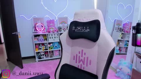 Dani  online show from February 9, 2026, 2:21 pm