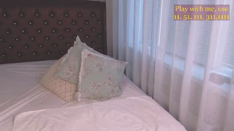 Snapshot of cute_darina chatting on July 1, 2026, 1:29 am Everyday stream in the same time online show from July 1, 2026, 1:29 am