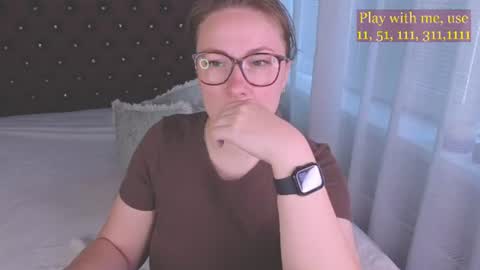 Snapshot of cute_darina chatting on July 8, 2026, 1:32 am Everyday stream in the same time online show from July 8, 2026, 1:32 am