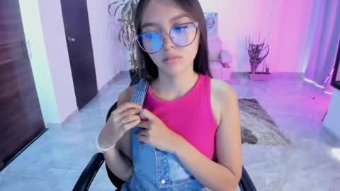 Snapshot of cute_fox_1 chatting on May 19, 2026, 2:56 pm Bella Fox online show from May 19, 2026, 2:56 pm