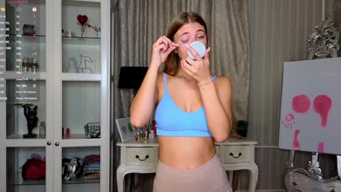 Snapshot of cute_fox_girl chatting on October 7, 2025, 8:00 am Anne online show from October 7, 2025, 8:00 am