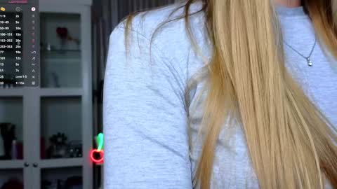 Snapshot of cute_fox_girl chatting on November 16, 2025, 7:47 am Anne online show from November 16, 2025, 7:47 am