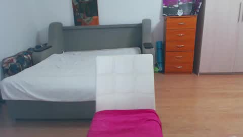 Snapshot of cute_jes chatting on March 1, 2025, 7:15 pm cute_jes online show from March 1, 2025, 7:15 pm