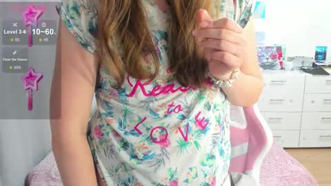 cute_kate0 online show from October 5, 2025, 9:40 am