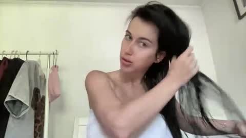 cute_kriss94 online show from May 30, 2026, 12:57 pm
