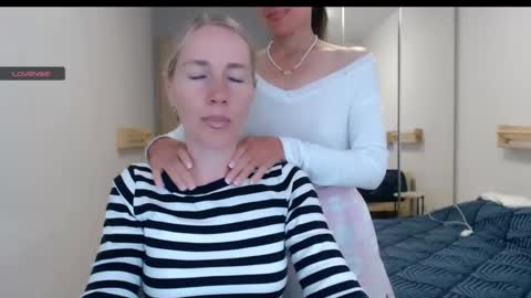 cute_lion_ online show from October 1, 2025, 2:56 pm