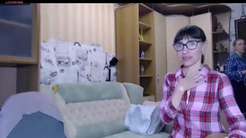 cute_lion_ online show from November 15, 2025, 11:51 am