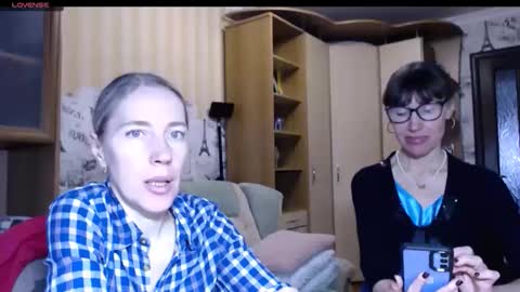 cute_lion_ online show from November 27, 2025, 12:40 pm