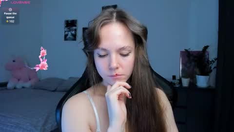 Emily online show from November 12, 2025, 7:31 am