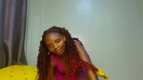 cute_lorna online show from April 15, 2026, 11:39 am