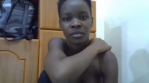 cute_marion online show from February 5, 2025, 12:17 pm