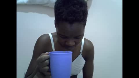 cute_marion online show from February 14, 2025, 12:25 pm