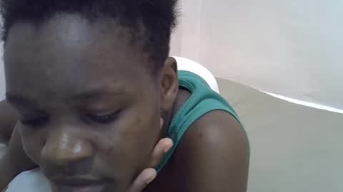 cute_marion online show from February 14, 2025, 10:14 pm