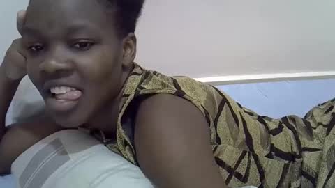 cute_marion online show from February 25, 2025, 5:47 pm